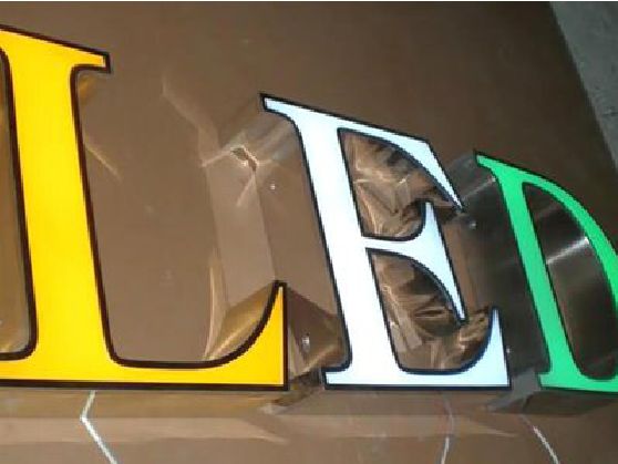 宣汉介绍LED招牌的基础知识。